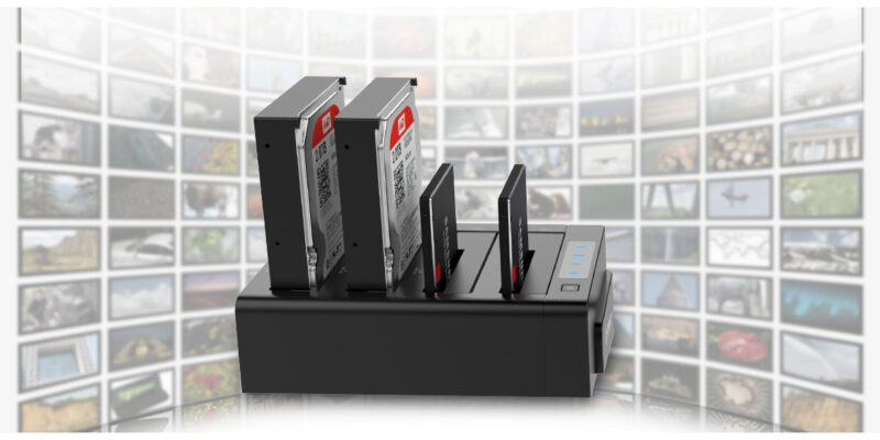 משכפל דיסקים 2.5 / 3.5 4 Bay USB3.0 1 to 3 Clone Hard Drive Dock