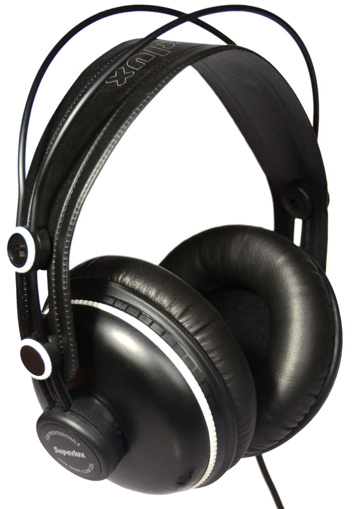 אוזניות אולפן סגורות